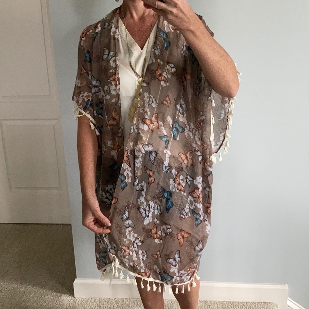 Floral & Butterfly Print Kimono - Picture 4 of 7